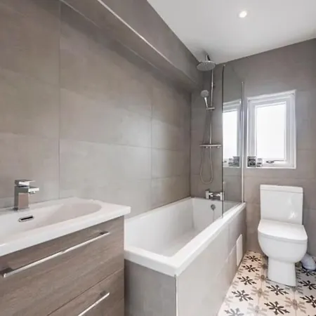 3 Bedroom House Beside Croke Park