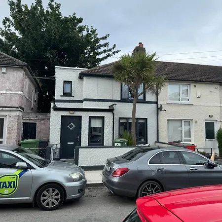 3 Bedroom House Beside Croke Park Vakantiehuis
